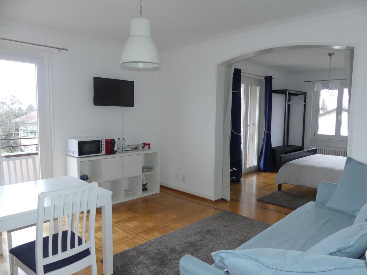 Au Bonheur Des Iris Bed & Breakfast Rolle Ngoại thất bức ảnh