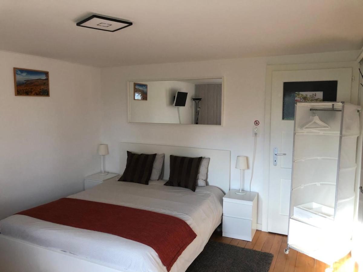 Au Bonheur Des Iris Bed & Breakfast Rolle Ngoại thất bức ảnh